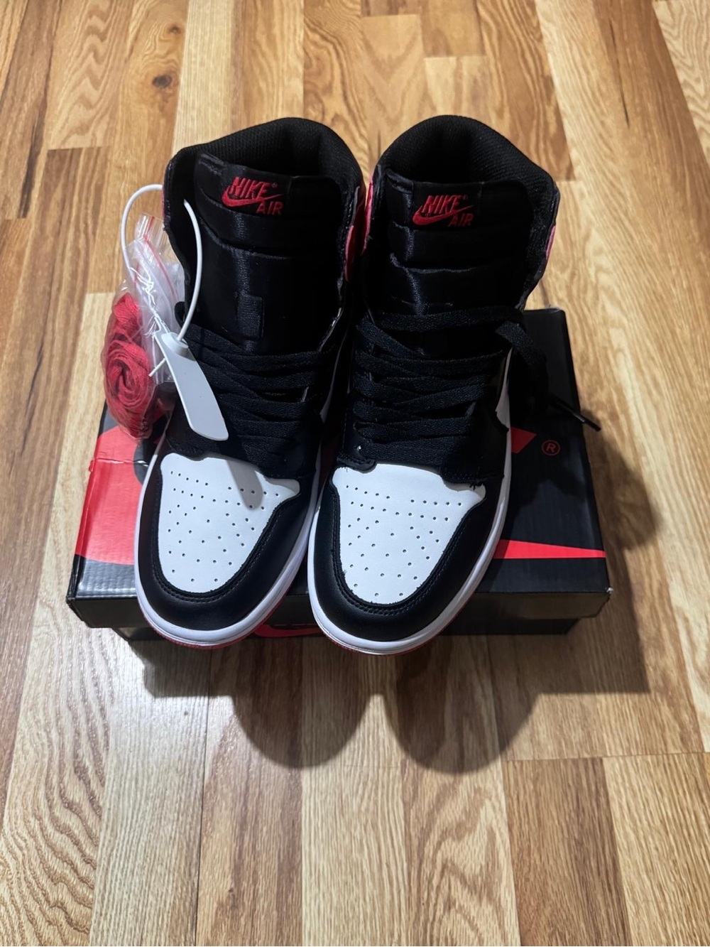 Nike Air Retro High-Top Sneakers - Black/White/Red